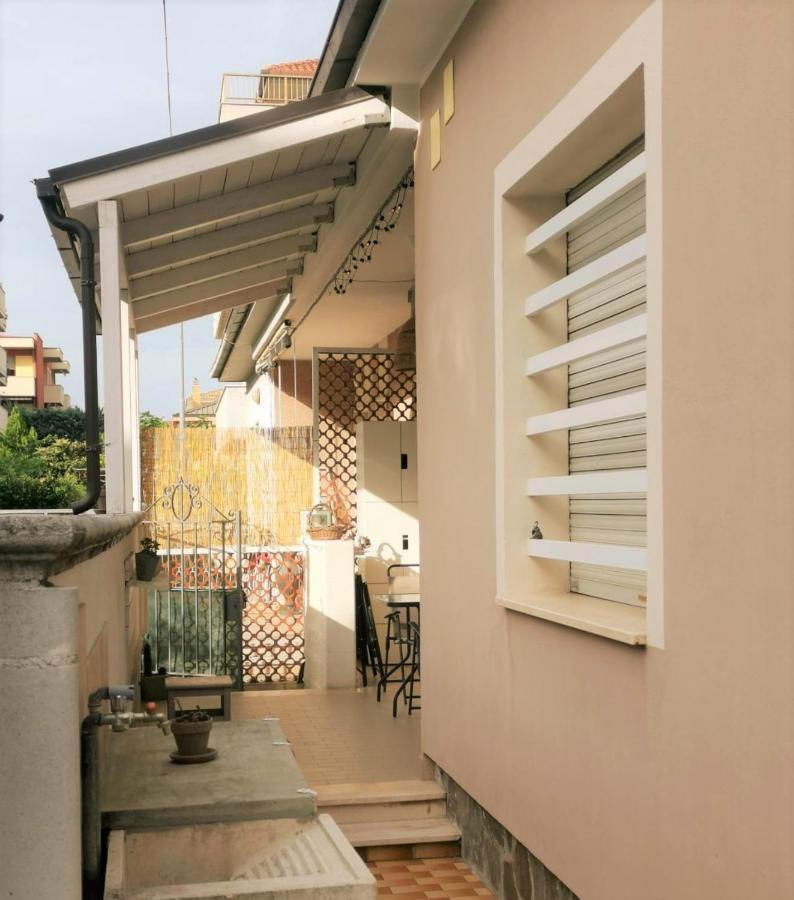 Casa Giulia A 500 Mt Dal Mare Villa Montesilvano Bagian luar foto